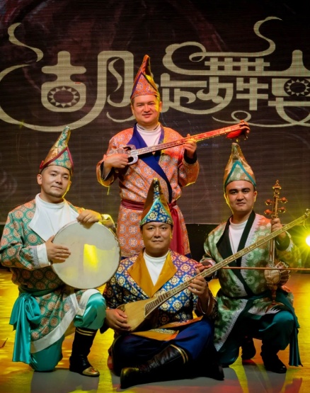 胡旋舞 .jpg 胡旋舞 .jpg