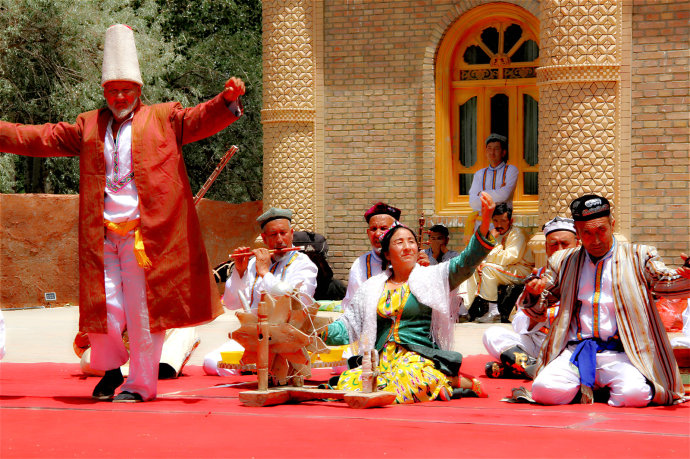 dance4.jpg dance4.jpg