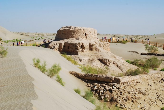 Rawak-Buddhist-Temple-3