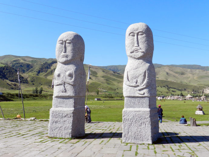 Stone-Statues-in-Altay-4