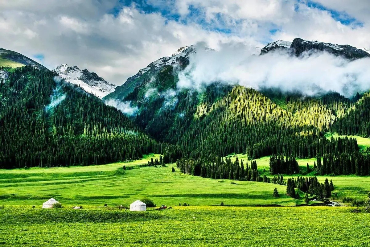 13 Days Xinjiang Tour to Ili Pastureland .jpg