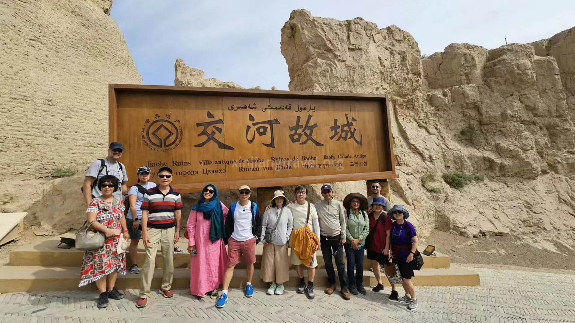 travelers-in-jiaohe-ruins.jpg travelers-in-jiaohe-ruins.jpg