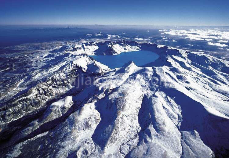 heavenly-lake-01.jpg