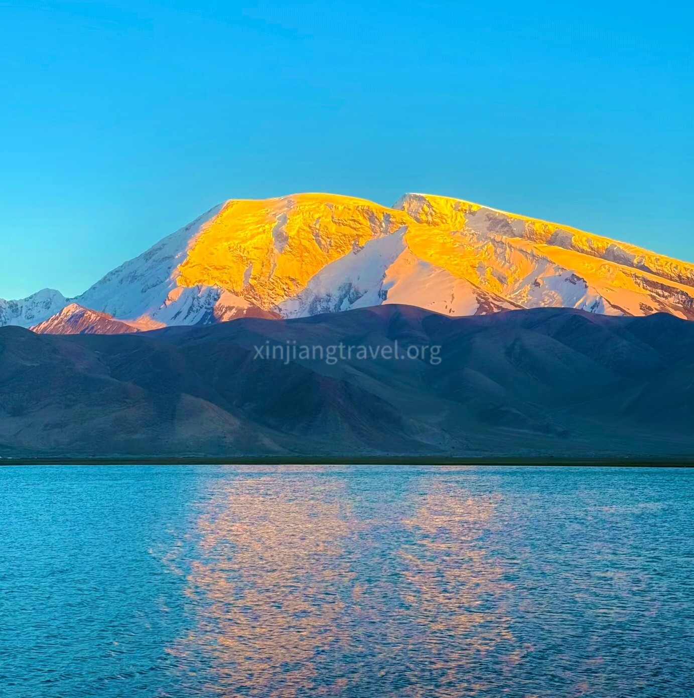 karakul-lake-01.jpg