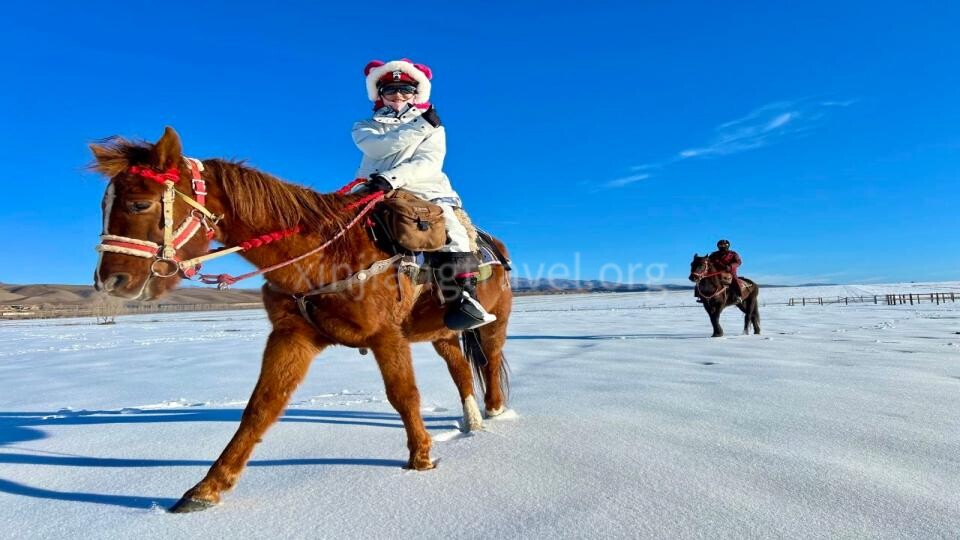 snow-horseback-riding-in-zhaosu.jpg